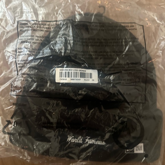 NET Black Supreme New Era Box Logo Beanie FW23 - Picture 4 of 5